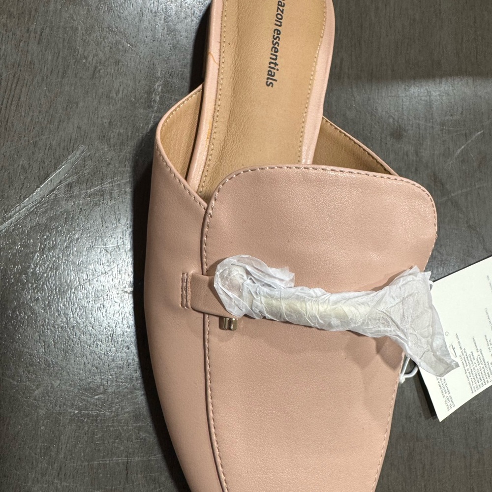 Amazon Essentials Women's Pink Loafer